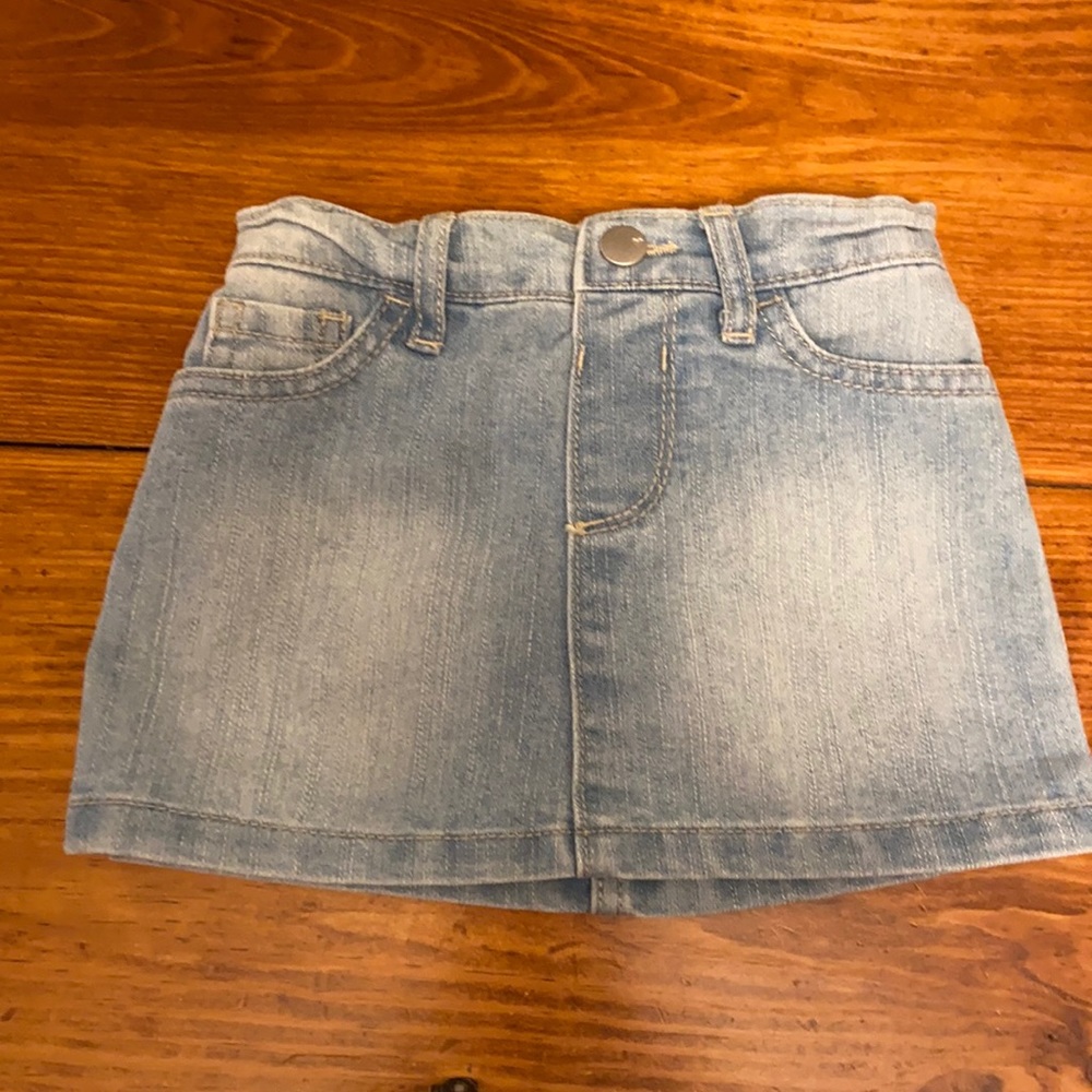 The children’s place denim skort. 18-24 months